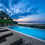 Kefi Luxury 리메나스