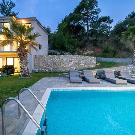 컨트리하우스 Kefi Luxury 리메나스